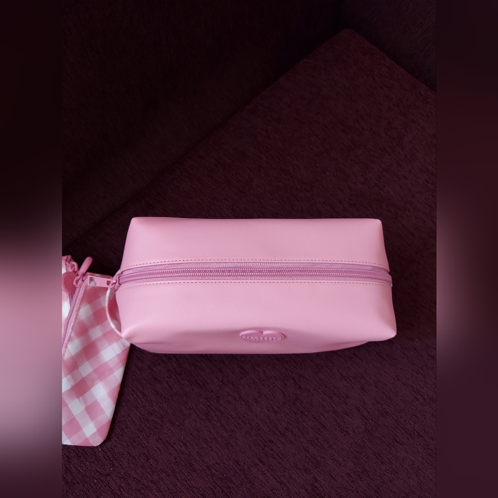 Gingham pink toiletry bag by bath and body works - Picture 2 of 2